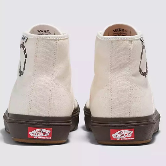 Vans Women’s Crockett High Dec
Quasi White
Vans X Quasi Crockett High Decon Shoe - Picture 5 of 16